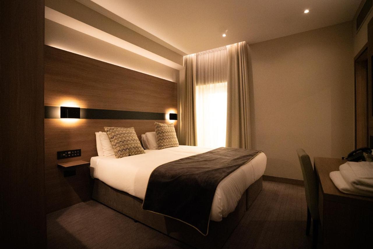 เมอริต เคนซิงตัน โฮเต็ล Hotel ลอนดอน ภายนอก รูปภาพ
